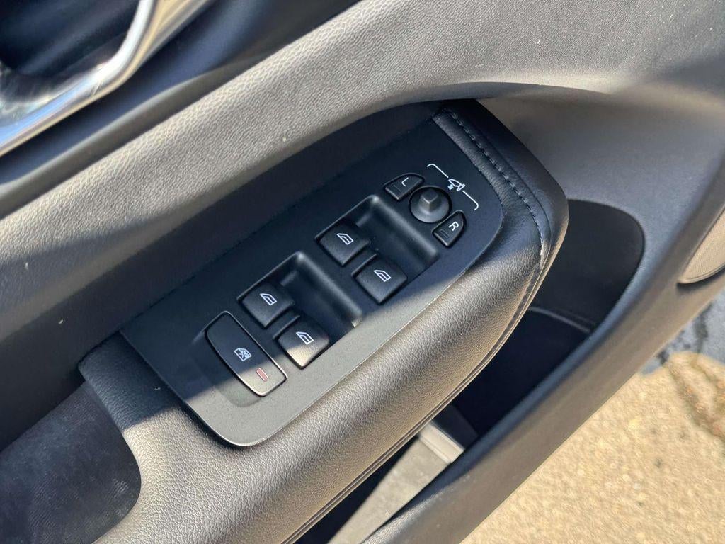 2023 Volvo XC60 B5 Core