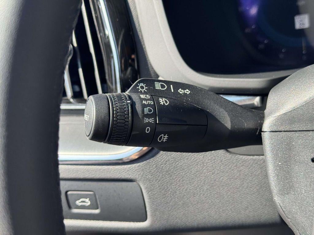 2023 Volvo XC60 B5 Core