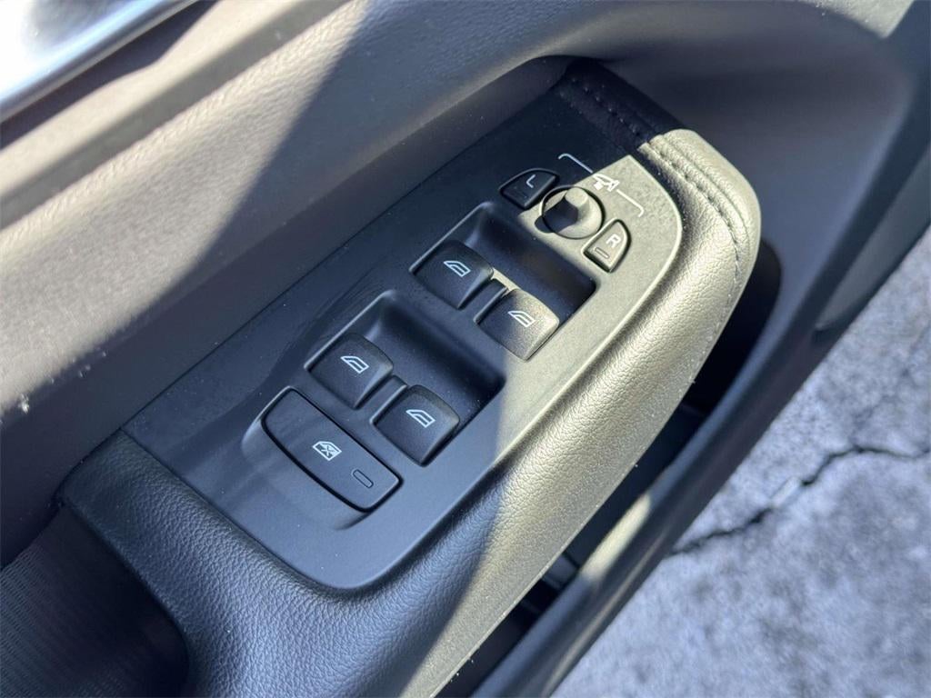 2023 Volvo XC60 B5 Core