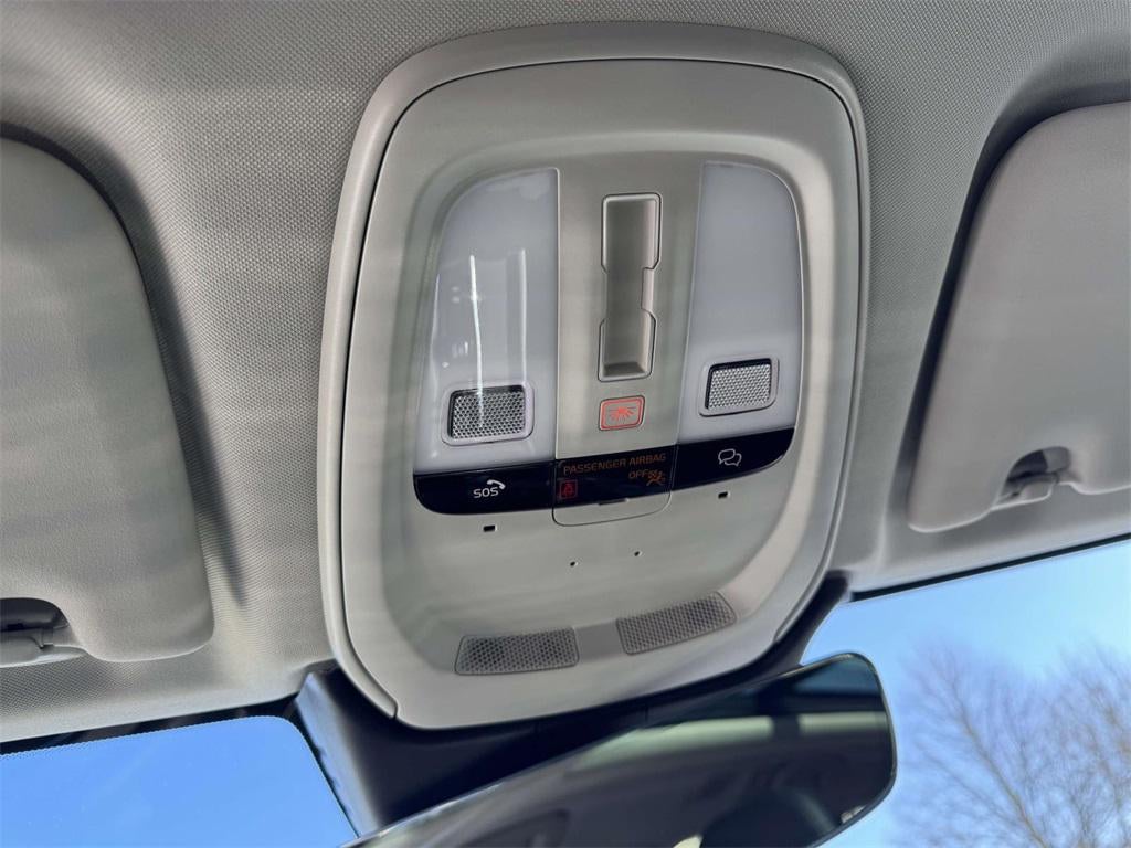 2023 Volvo XC60 B5 Core