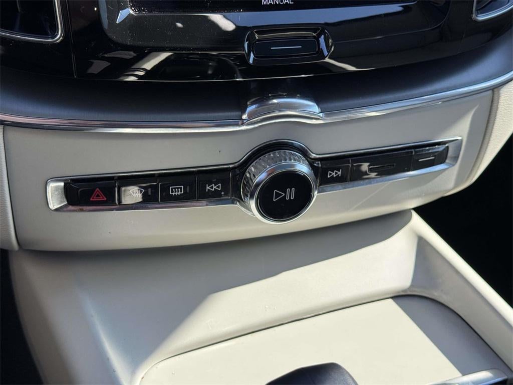 2023 Volvo XC60 B5 Core