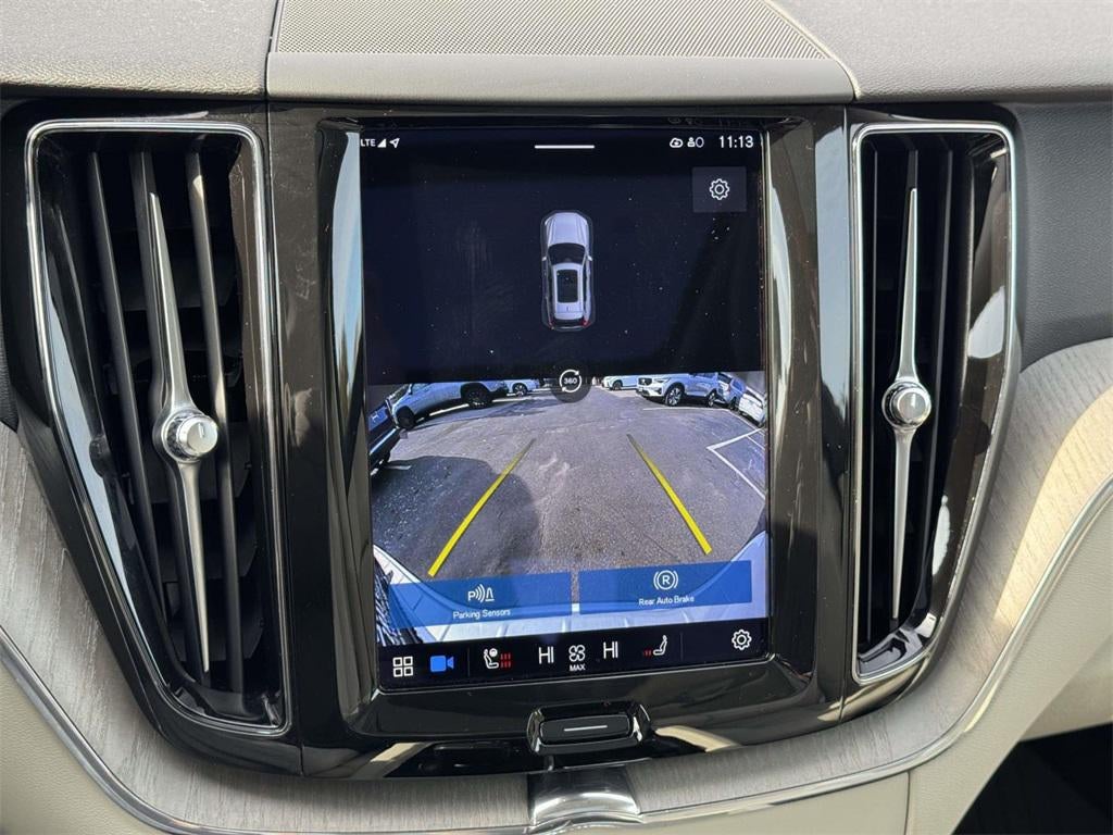 2023 Volvo XC60 B5 Plus Dark Theme