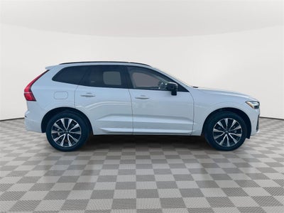 2023 Volvo XC60 B5 Plus Dark Theme
