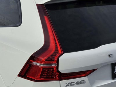 2023 Volvo XC60 B5 Plus Dark Theme