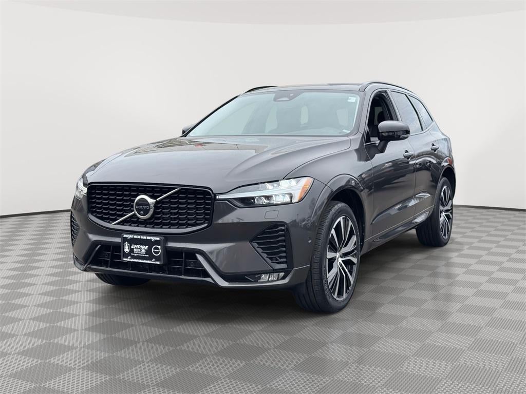 2023 Volvo XC60 B5 Plus Dark Theme