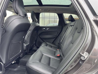 2023 Volvo XC60 B5 Plus Dark Theme