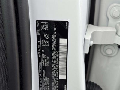 2023 Volvo XC60 B5 Plus Dark Theme