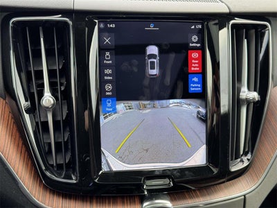 2023 Volvo XC60 B5 Plus Dark Theme