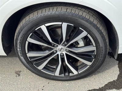 2023 Volvo XC60 B5 Plus Dark Theme