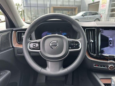 2023 Volvo XC60 B5 Plus Dark Theme