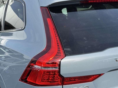 2023 Volvo XC60 B5 Plus Dark Theme
