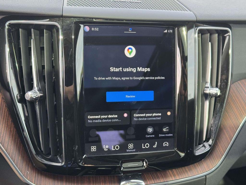 2023 Volvo XC60 B5 Plus Dark Theme
