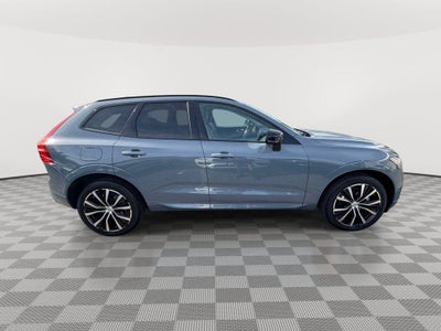 2023 Volvo XC60 B5 Plus Dark Theme
