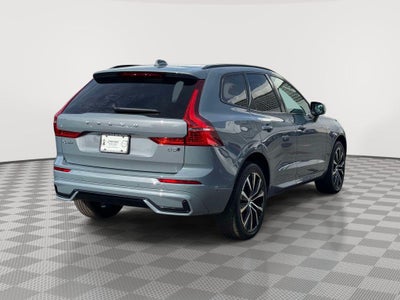 2023 Volvo XC60 B5 Plus Dark Theme