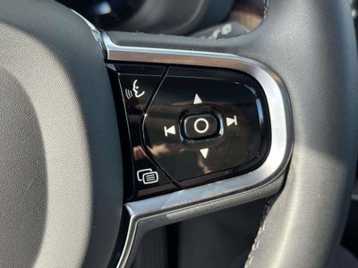 2023 Volvo XC60 B5 Plus Dark Theme