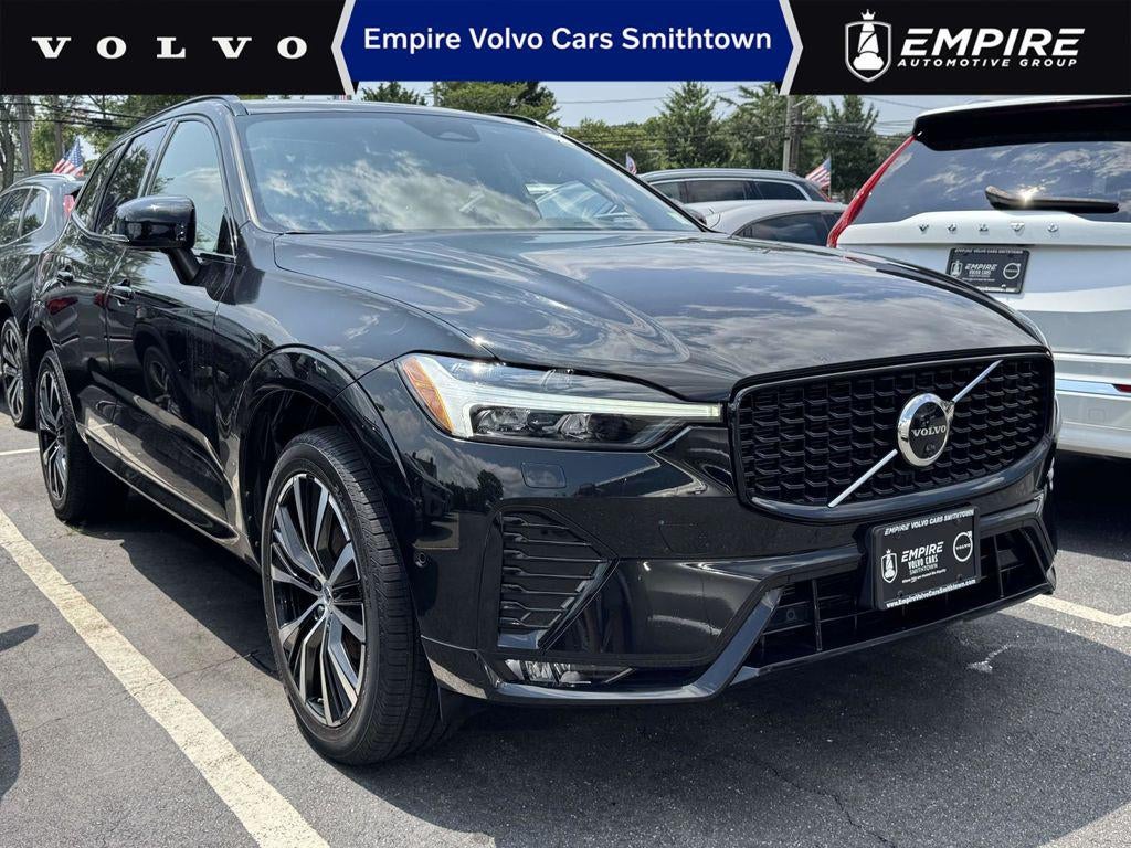 2023 Volvo XC60 B5 Ultimate Dark Theme