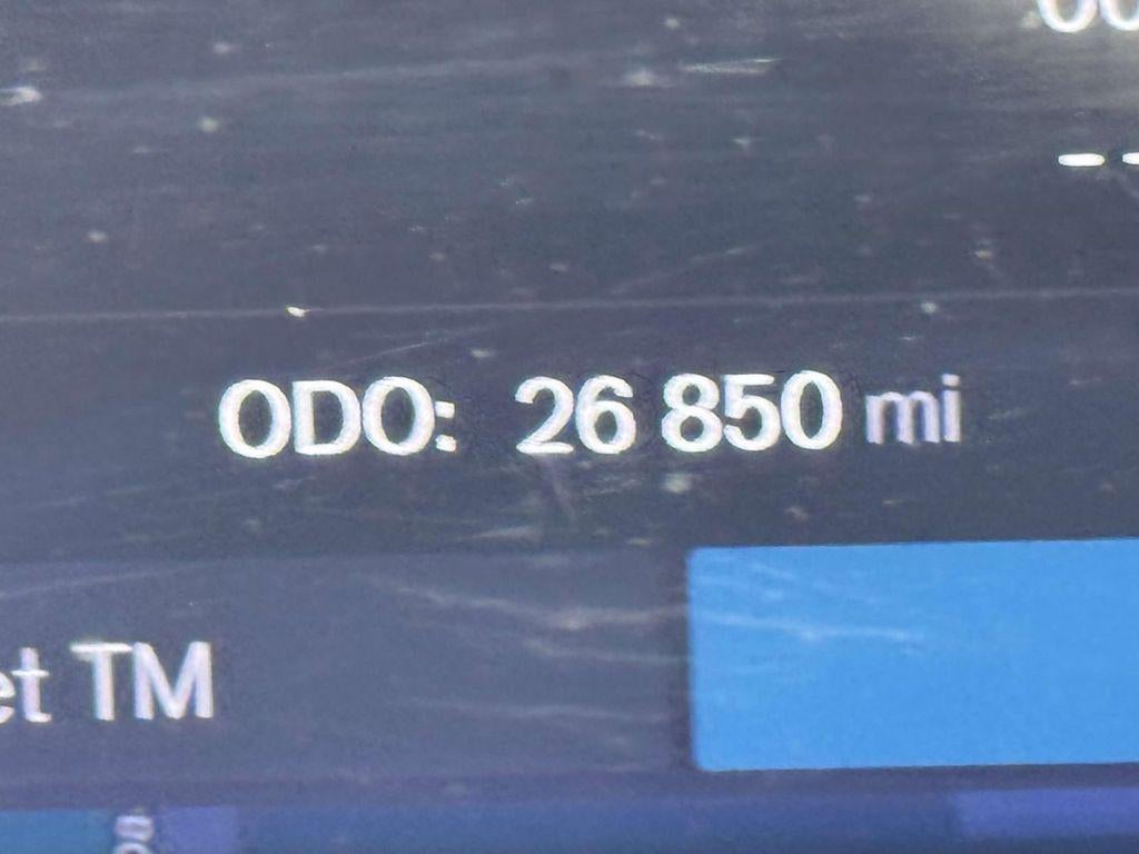 2023 Volvo XC60 B5 Ultimate Dark Theme