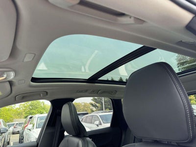 2023 Volvo XC60 B5 Ultimate Dark Theme