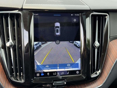 2023 Volvo XC60 B5 Ultimate Dark Theme