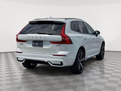 2023 Volvo XC60 B5 Ultimate Dark Theme
