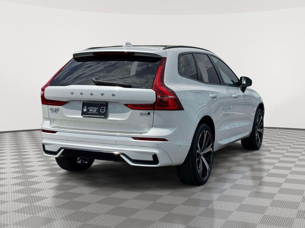2023 Volvo XC60 B5 Ultimate Dark Theme