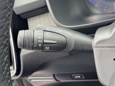 2023 Volvo XC40 B5 Ultimate Bright Theme