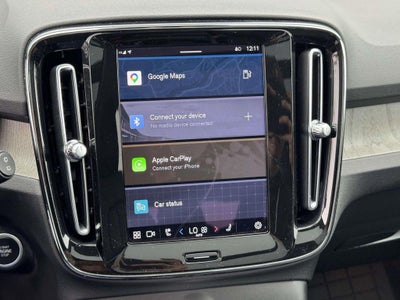 2023 Volvo XC40 B5 Ultimate Bright Theme