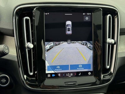 2023 Volvo XC40 B5 Ultimate Bright Theme