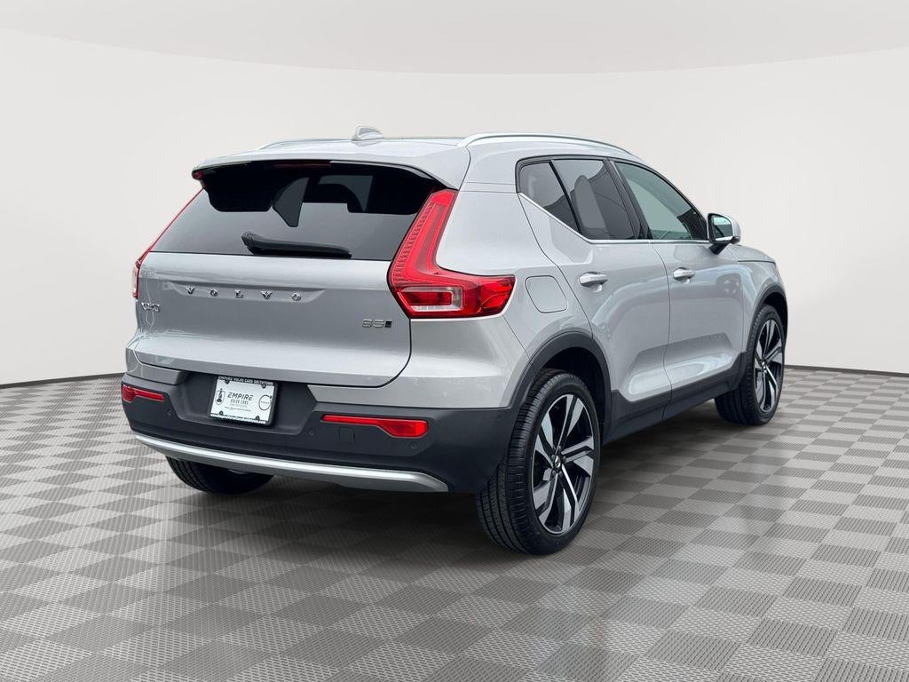 2023 Volvo XC40 B5 Ultimate Bright Theme