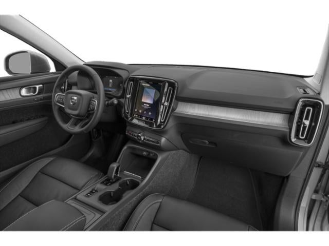 2023 Volvo XC40 B5 Ultimate Bright Theme