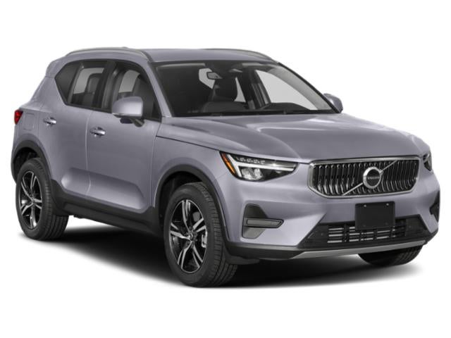 2023 Volvo XC40 B5 Ultimate Bright Theme