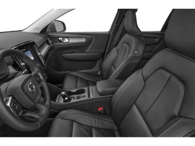 2023 Volvo XC40 B5 Ultimate Bright Theme