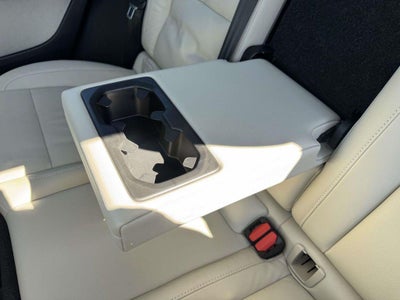 2023 Volvo XC40 B5 Ultimate Bright Theme