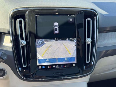 2023 Volvo XC40 B5 Ultimate Bright Theme