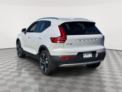 2023 Volvo XC40 B5 Ultimate Bright Theme