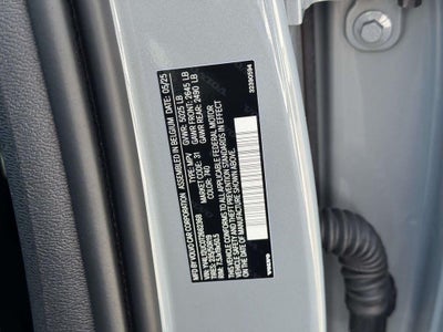 2026 Volvo XC40 Plus, B5 AWD Gas (mild hybrid), Dark