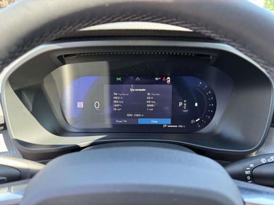 2026 Volvo XC40 Plus, B5 AWD Gas (mild hybrid), Dark