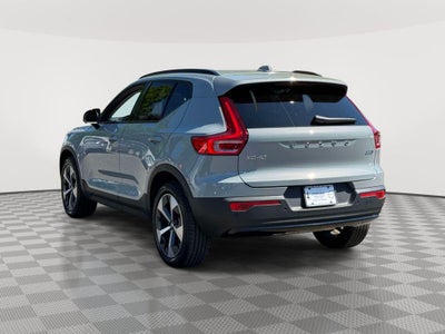 2026 Volvo XC40 Plus, B5 AWD Gas (mild hybrid), Dark