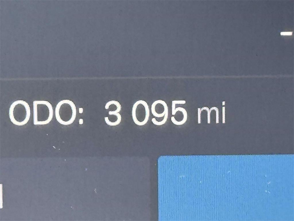 2026 Volvo XC40 Plus, B5 AWD Gas (mild hybrid), Dark