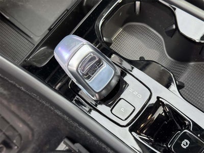 2026 Volvo XC40 Plus, B5 AWD Gas (mild hybrid), Dark