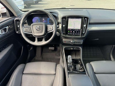 2026 Volvo XC40 Plus, B5 AWD Gas (mild hybrid), Dark
