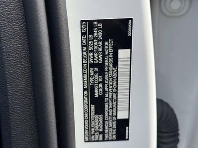 2026 Volvo XC40 Plus, B5 AWD Gas (mild hybrid), Dark