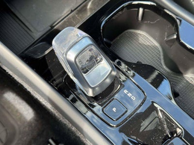 2026 Volvo XC40 Plus, B5 AWD Gas (mild hybrid), Dark