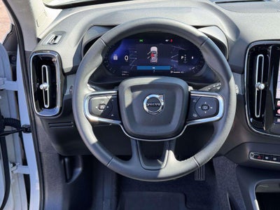 2026 Volvo XC40 Plus, B5 AWD Gas (mild hybrid), Dark