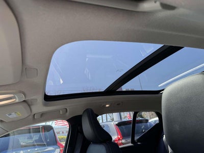 2026 Volvo XC40 Plus, B5 AWD Gas (mild hybrid), Dark