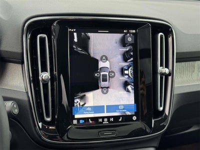 2025 Volvo XC40 B5 Plus Dark Theme