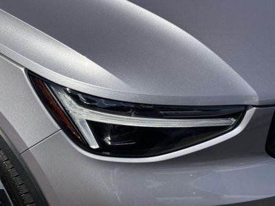 2026 Volvo XC40 Plus, B5 AWD Gas (mild hybrid), Dark