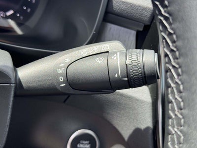 2026 Volvo XC40 Plus, B5 AWD Gas (mild hybrid), Dark