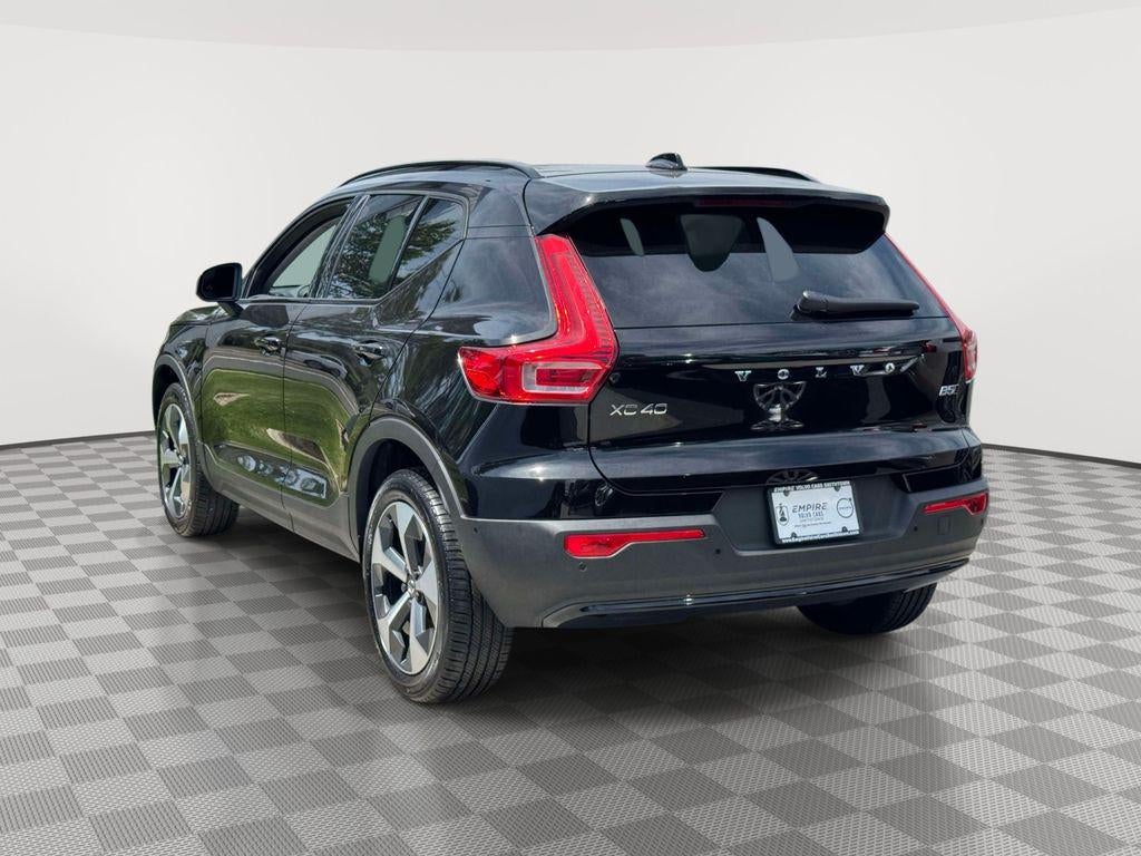 2026 Volvo XC40 Plus, B5 AWD Gas (mild hybrid), Dark