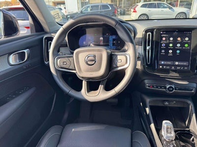2026 Volvo XC40 Plus, B5 AWD Gas (mild hybrid), Dark